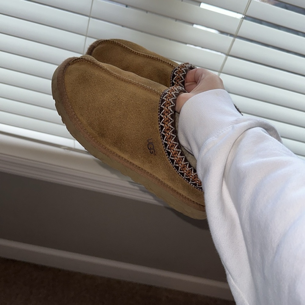 UGG tasmans size 8 women’s